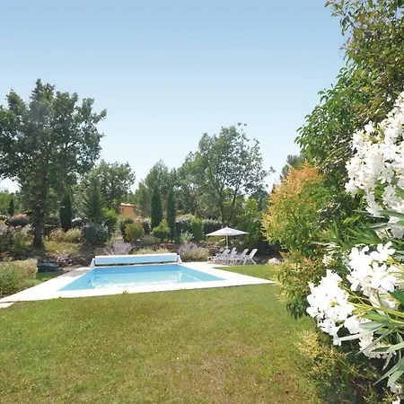 Holiday home Lovely In With Kitchen Fayence